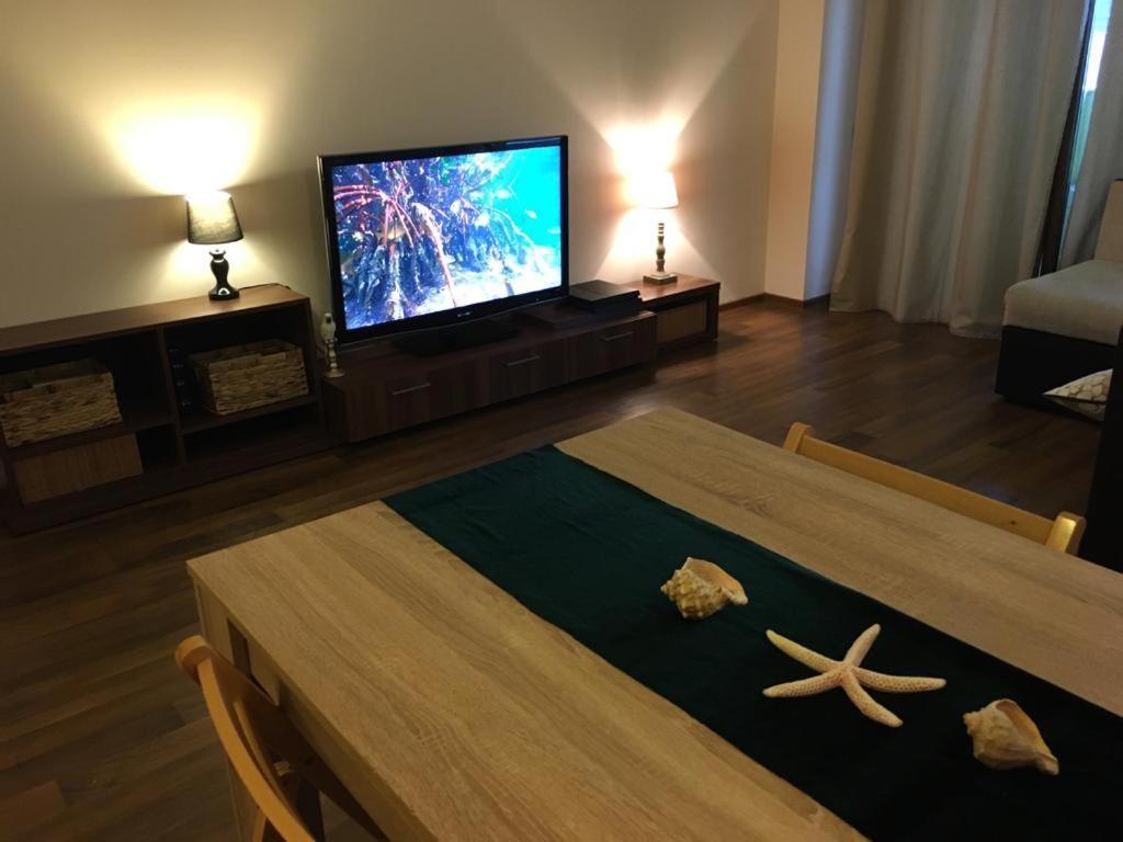 Sea Escape Apartment Мамая Екстер'єр фото